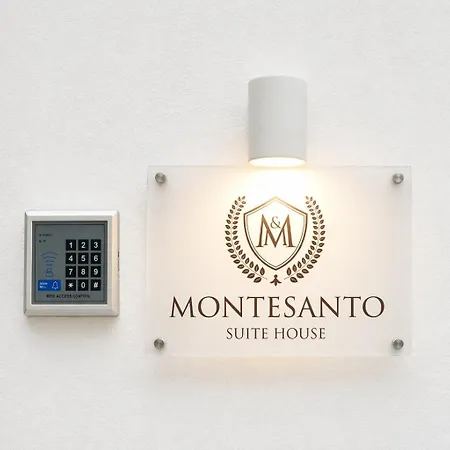 Hébergement de vacances Montesantogroup House Nel Centro Di
