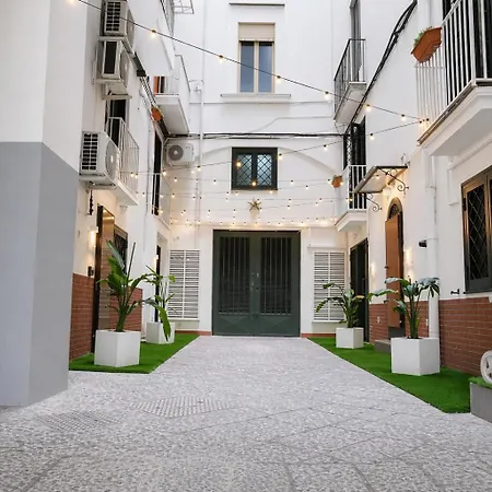 Montesantogroup House Nel Centro Di Hébergement de vacances *