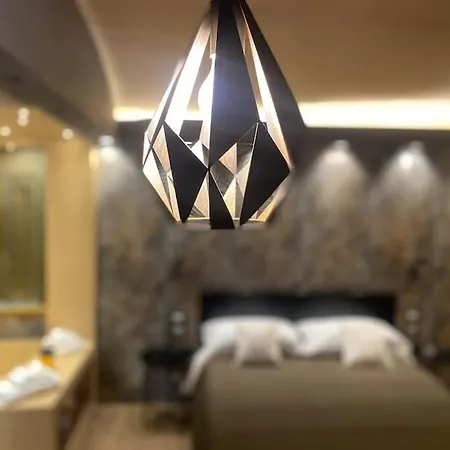 Montesantogroup House Nel Centro Di Naples