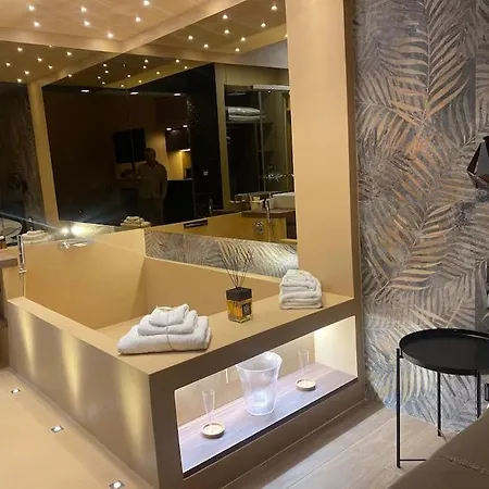 Montesantogroup House Nel Centro Di Holiday home *